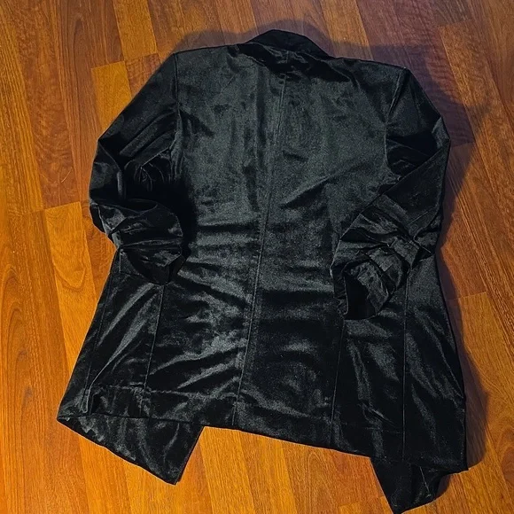 Bishop + Young Black Velvet Jacket - Picture 3 of 3